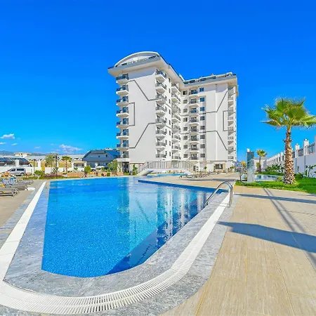 Sifir Muhtesem Havuzlu Aileye Oezel 1e1 Rezidans Apart-hotel 3*